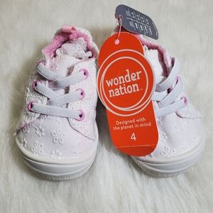 Wonder Nation girls sneakers